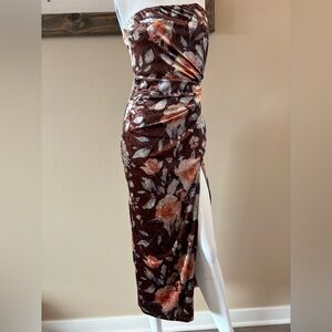 NWT Privy STRAPLESS velvet midi dress size M